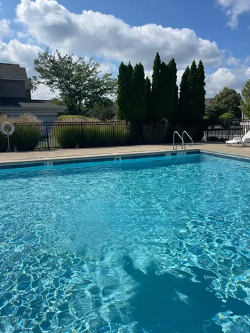 $179,900 | 1667 White Oak Trail, Cherry Valley, IL 61016