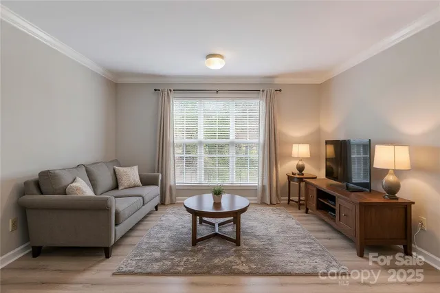 $270,000 | 9709 Campus Walk Lane, Charlotte, NC 28262