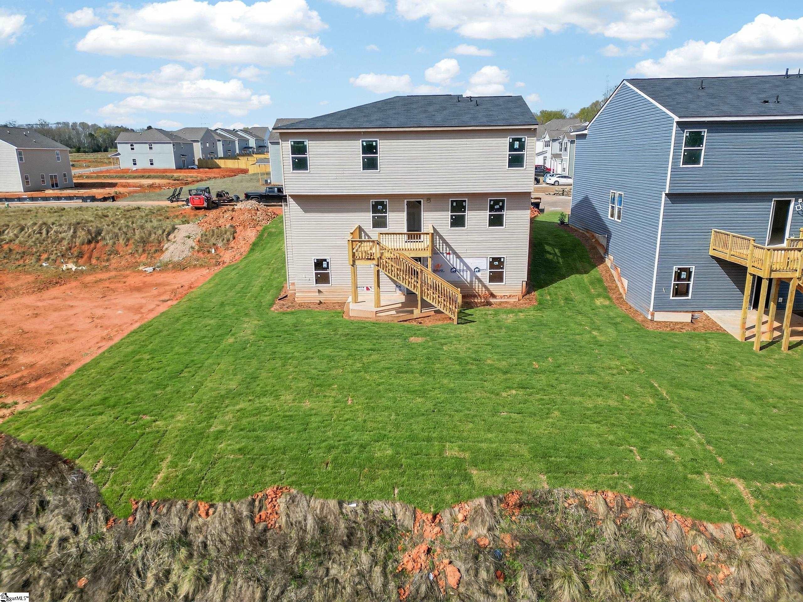 105 Spg Knl Way Fountain Inn, SC 29644 - Photo 2 of 22