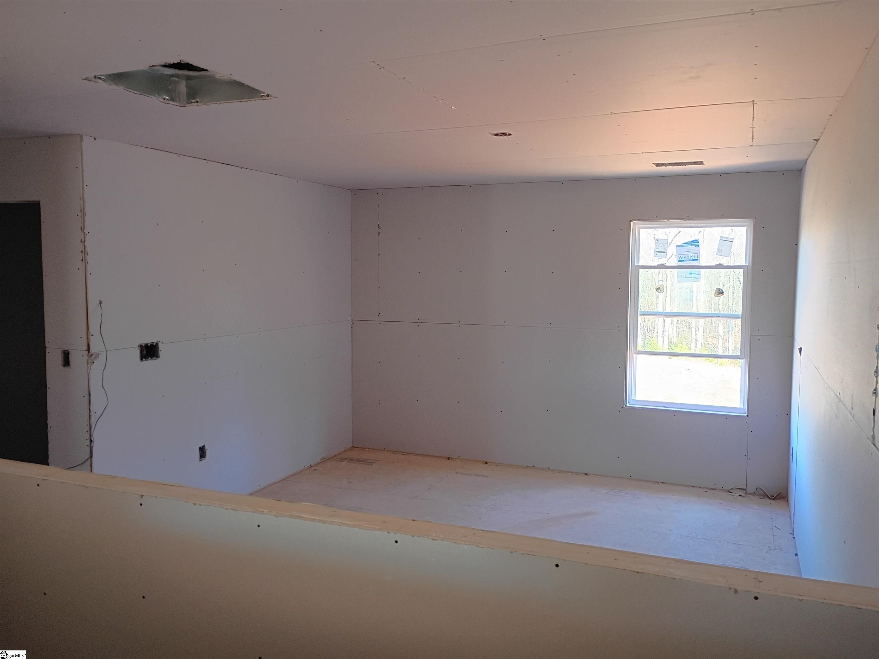 105 Spg Knl Way Fountain Inn, SC 29644 - Photo 10 of 22