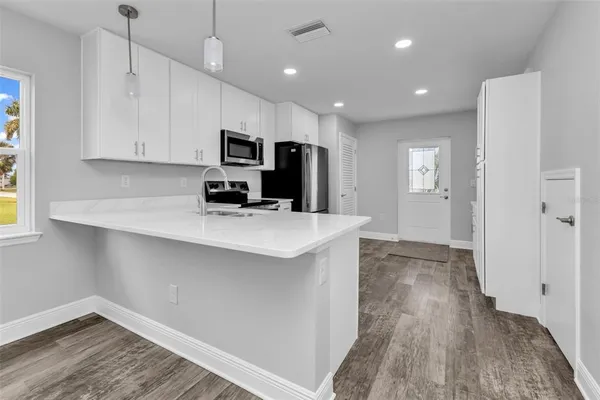 $575,999 | 301 East Virginia Avenue, Punta Gorda, FL 33950
