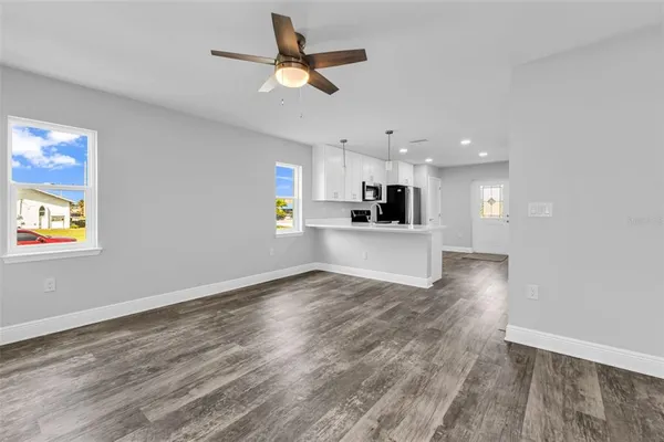 $575,999 | 301 East Virginia Avenue, Punta Gorda, FL 33950