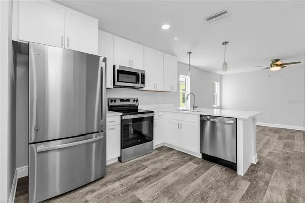 $575,999 | 301 East Virginia Avenue, Punta Gorda, FL 33950