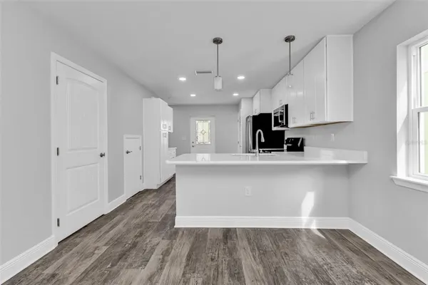 $575,999 | 301 East Virginia Avenue, Punta Gorda, FL 33950