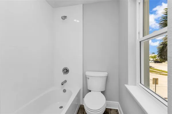 $575,999 | 301 East Virginia Avenue, Punta Gorda, FL 33950
