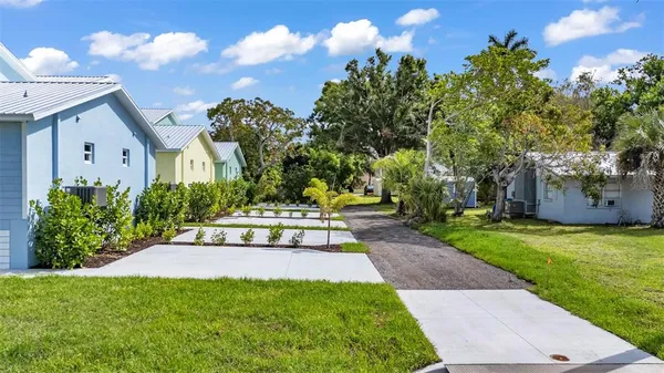 $575,999 | 301 East Virginia Avenue, Punta Gorda, FL 33950