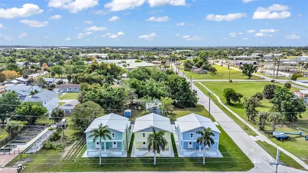 $575,999 | 301 East Virginia Avenue, Punta Gorda, FL 33950