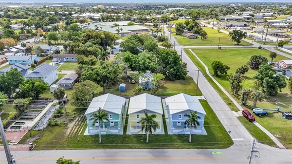 $575,999 | 301 East Virginia Avenue, Punta Gorda, FL 33950