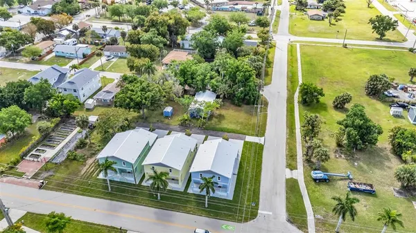 $575,999 | 301 East Virginia Avenue, Punta Gorda, FL 33950