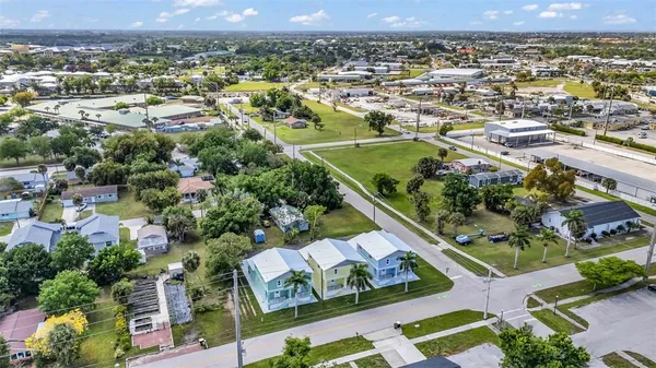 $575,999 | 301 East Virginia Avenue, Punta Gorda, FL 33950