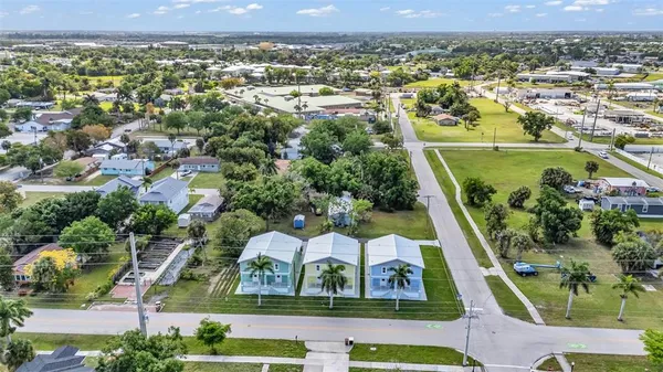 $575,999 | 301 East Virginia Avenue, Punta Gorda, FL 33950