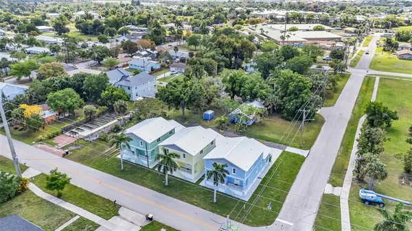 $575,999 | 301 East Virginia Avenue, Punta Gorda, FL 33950