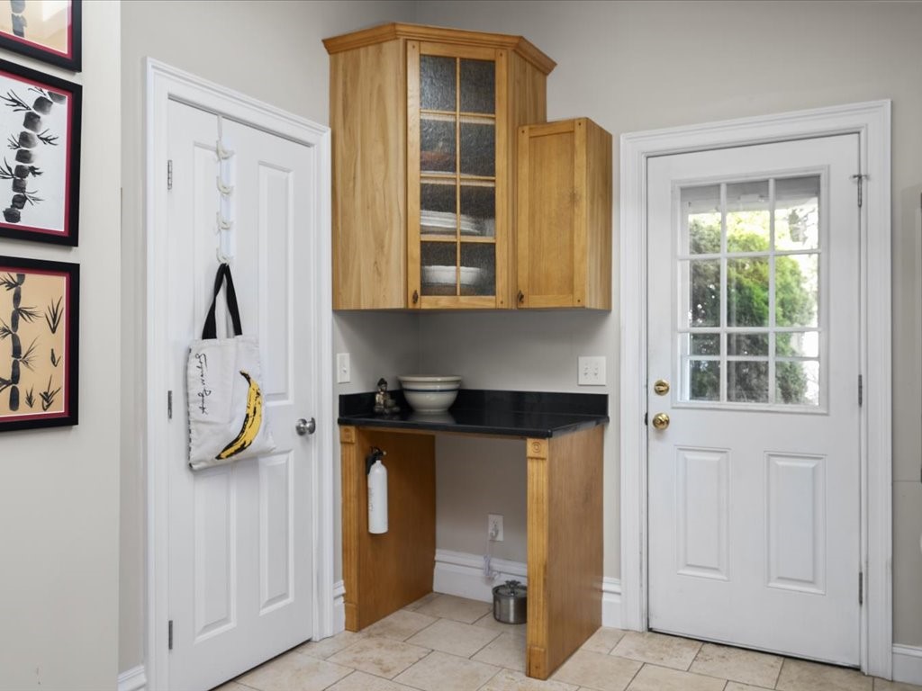 18 Chester Avenue, Unit 1 Westerly, RI 02891 - Photo 11 of 39