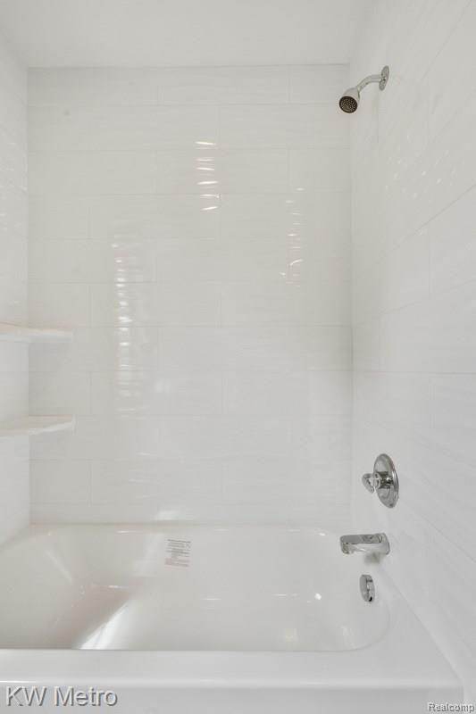 837 Columbia Road Berkley, MI 48072 - Photo 21 of 26 dsc01757-dsc01761 (1).jpg