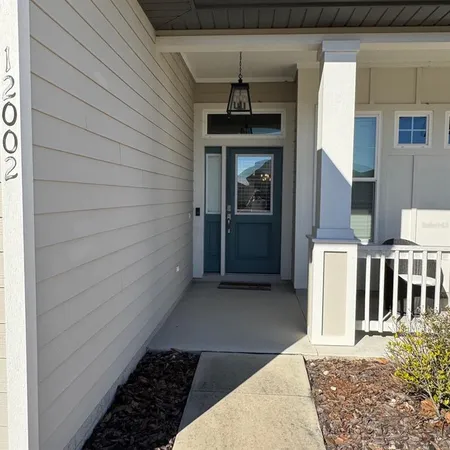 $3,100 | 12002 Southwest 29th Place, Gainesville, FL 32608