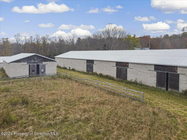 $1,395,000 | 434 Hemlock Road, Waymart, PA 18472