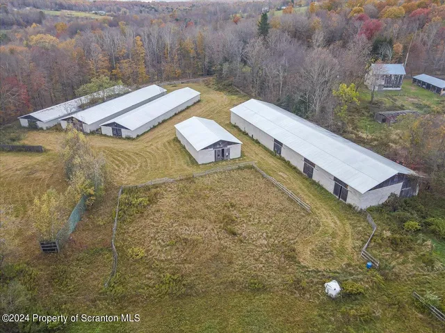 $1,395,000 | 434 Hemlock Road, Waymart, PA 18472