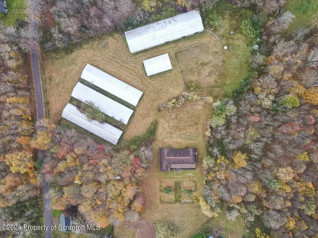 $1,395,000 | 434 Hemlock Road, Waymart, PA 18472