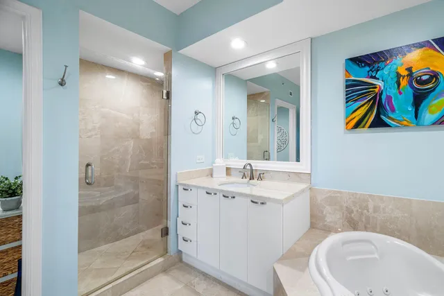 $4,200 | 2650 Lake Shore Drive, Unit 1202, Riviera Beach, FL 33404