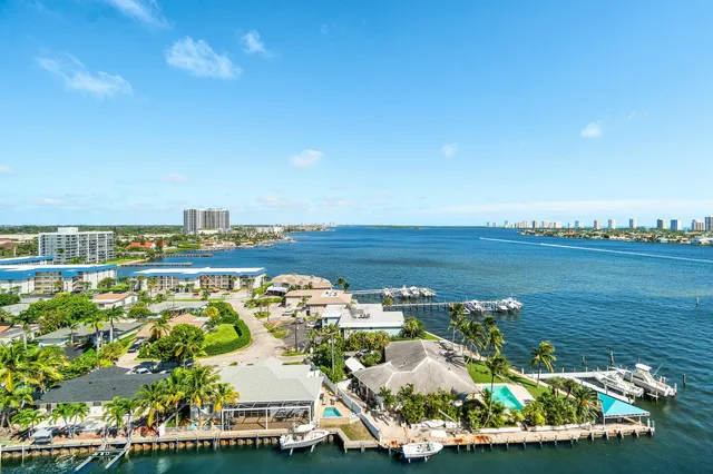 $4,200 | 2650 Lake Shore Drive, Unit 1202, Riviera Beach, FL 33404