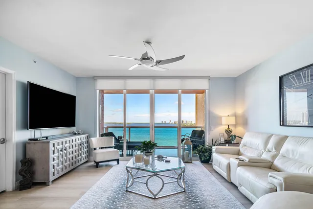 $4,200 | 2650 Lake Shore Drive, Unit 1202, Riviera Beach, FL 33404