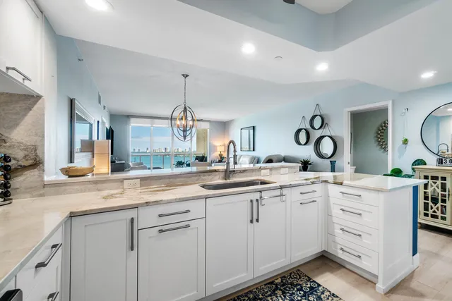 $4,200 | 2650 Lake Shore Drive, Unit 1202, Riviera Beach, FL 33404