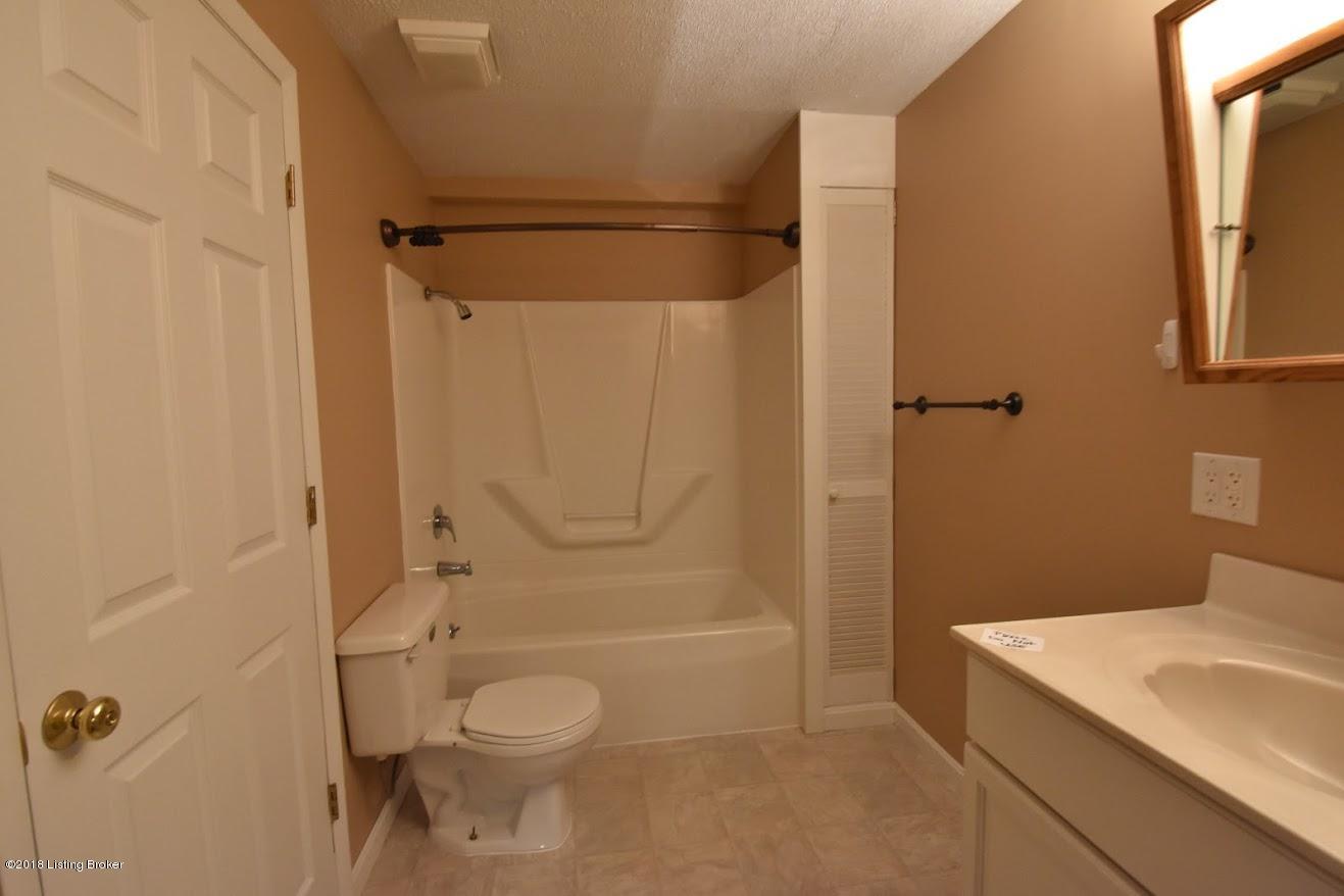 4201 Zoneton Road Shepherdsville, KY 40165 - Photo 42 of 44 Lower Level Bath