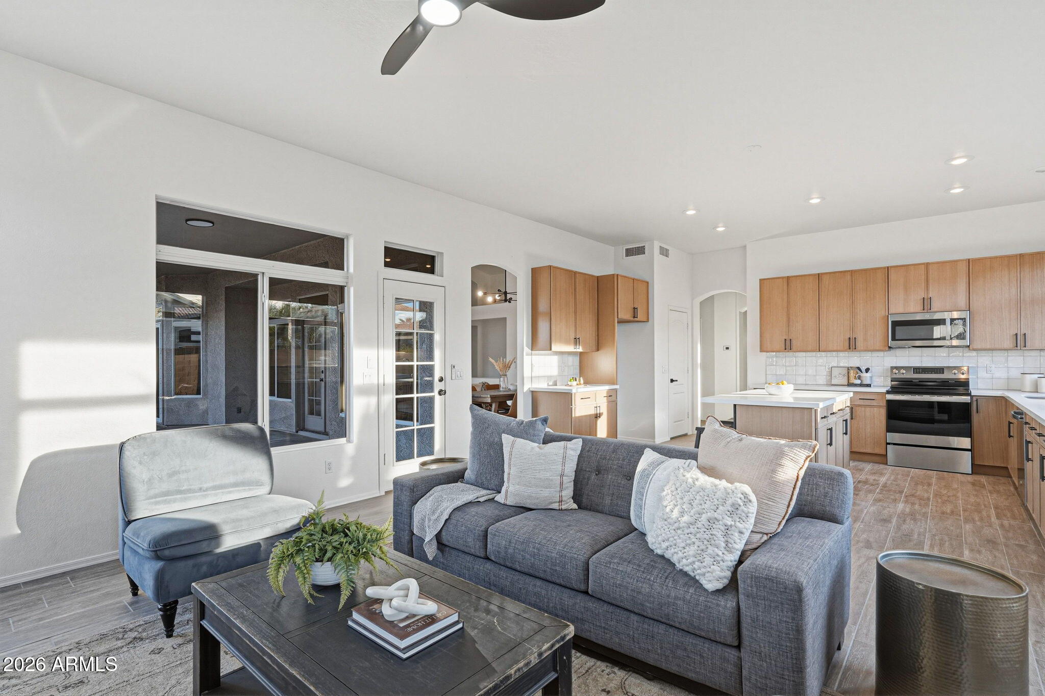 342 West El Freda Road Tempe, AZ 85284 - Photo 19 of 42 Family Room