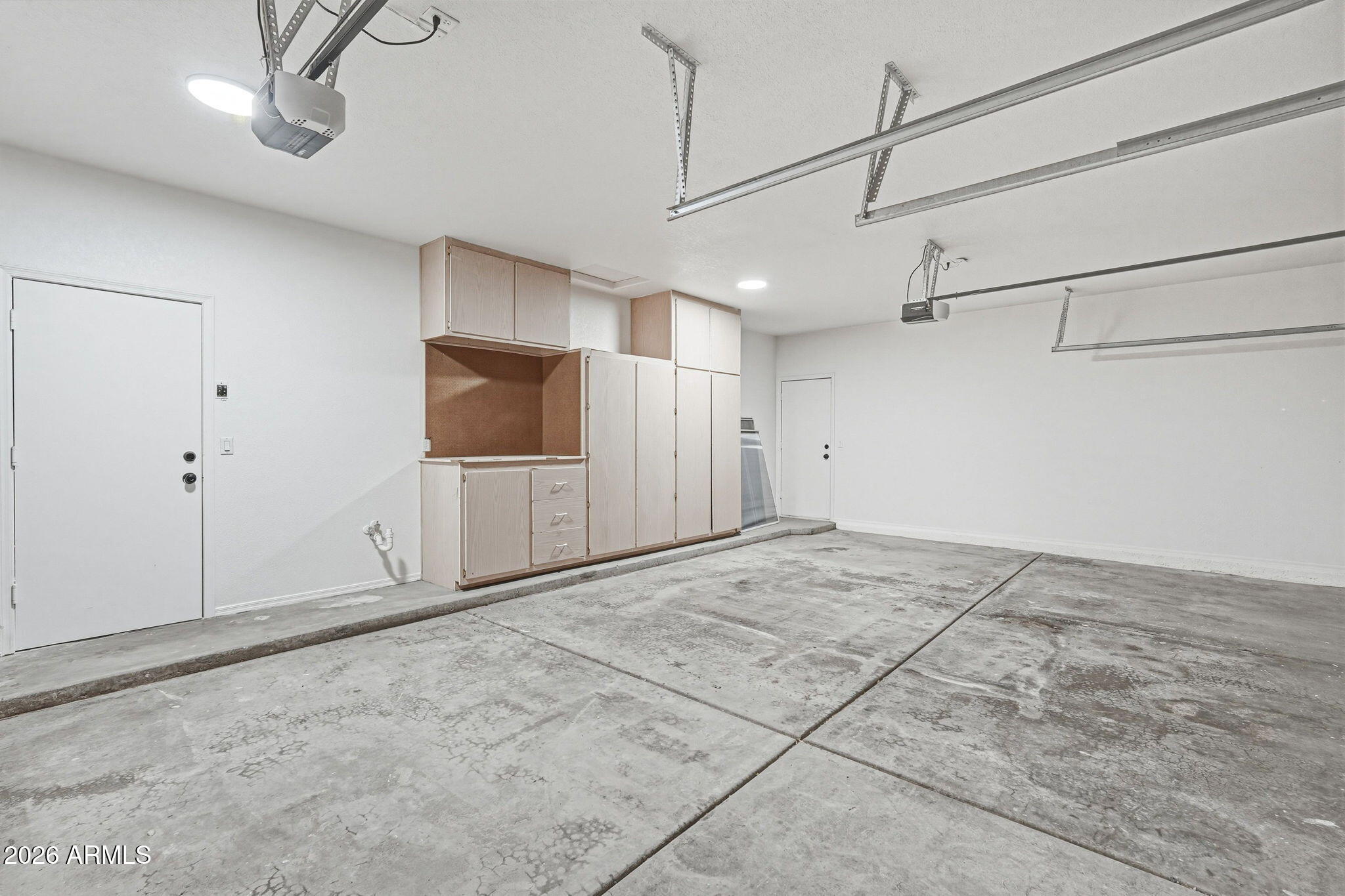 342 West El Freda Road Tempe, AZ 85284 - Photo 36 of 42 Garage