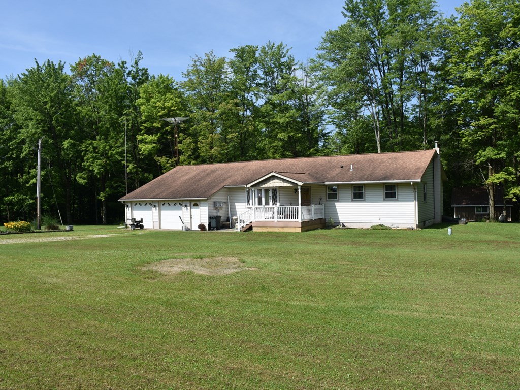 15897 Thompson Road Conneautville, PA 16406 - Photo 2 of 41