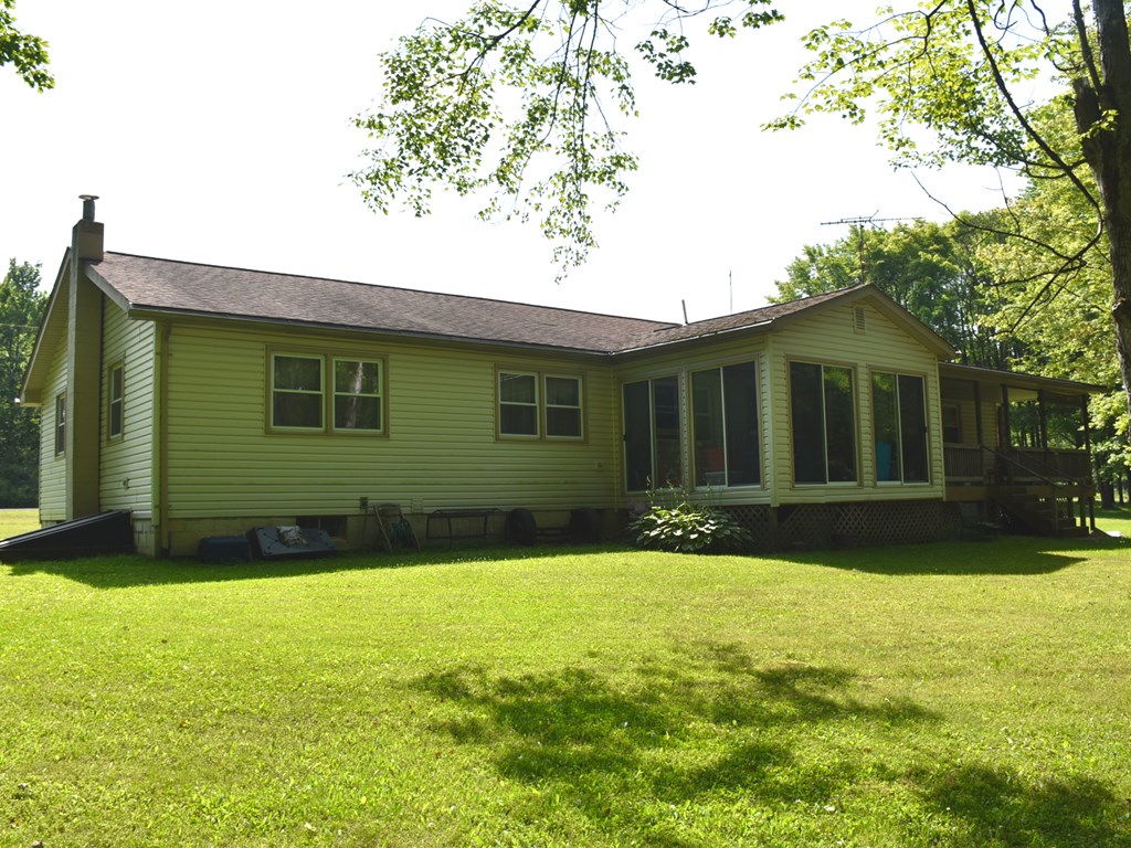 15897 Thompson Road Conneautville, PA 16406 - Photo 8 of 41