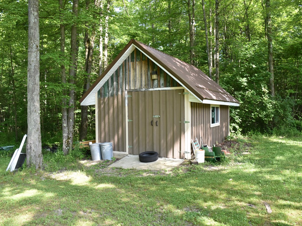 15897 Thompson Road Conneautville, PA 16406 - Photo 10 of 41