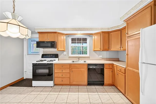 $234,900 | 2164 Constitution Boulevard, McKeesport, PA 15135