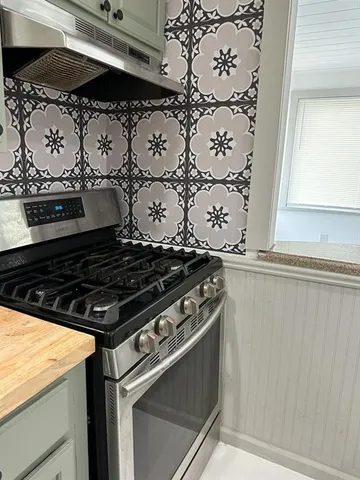 a close view of stove top oven