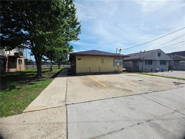 $1,000 | 9023 Palm Street, Unit A, New Orleans, LA 70118