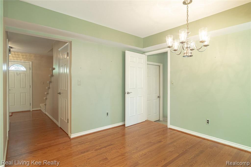 988 Briston Drive Rochester, MI 48307 - Photo 40 of 79