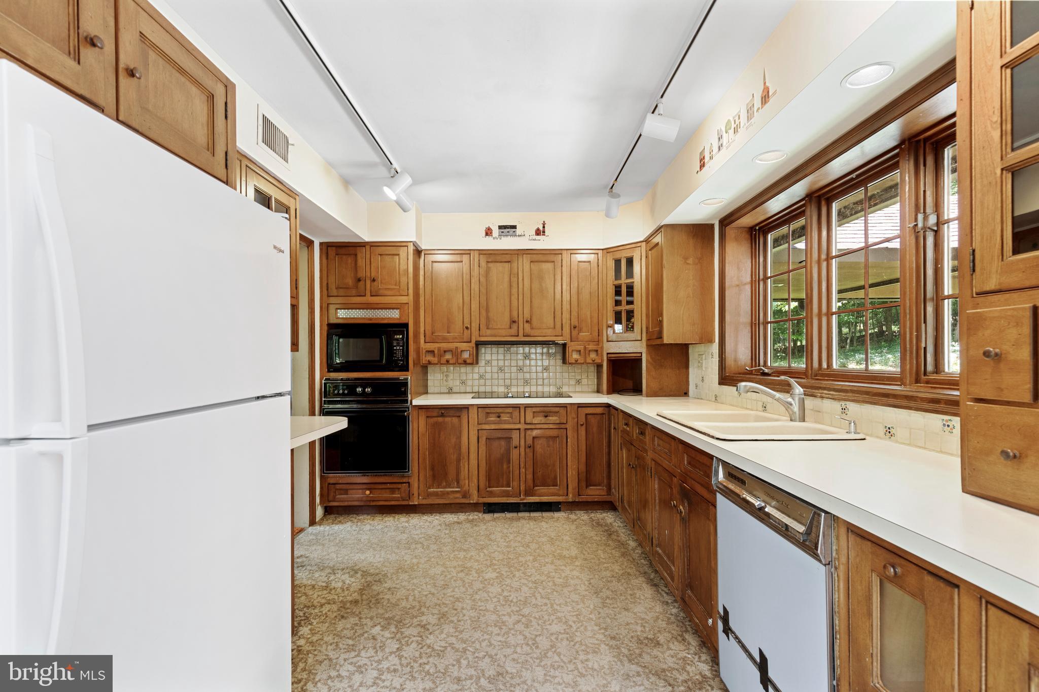 1236 Eagle Road New Hope, PA 18938 - Photo 19 of 40 Kitchen