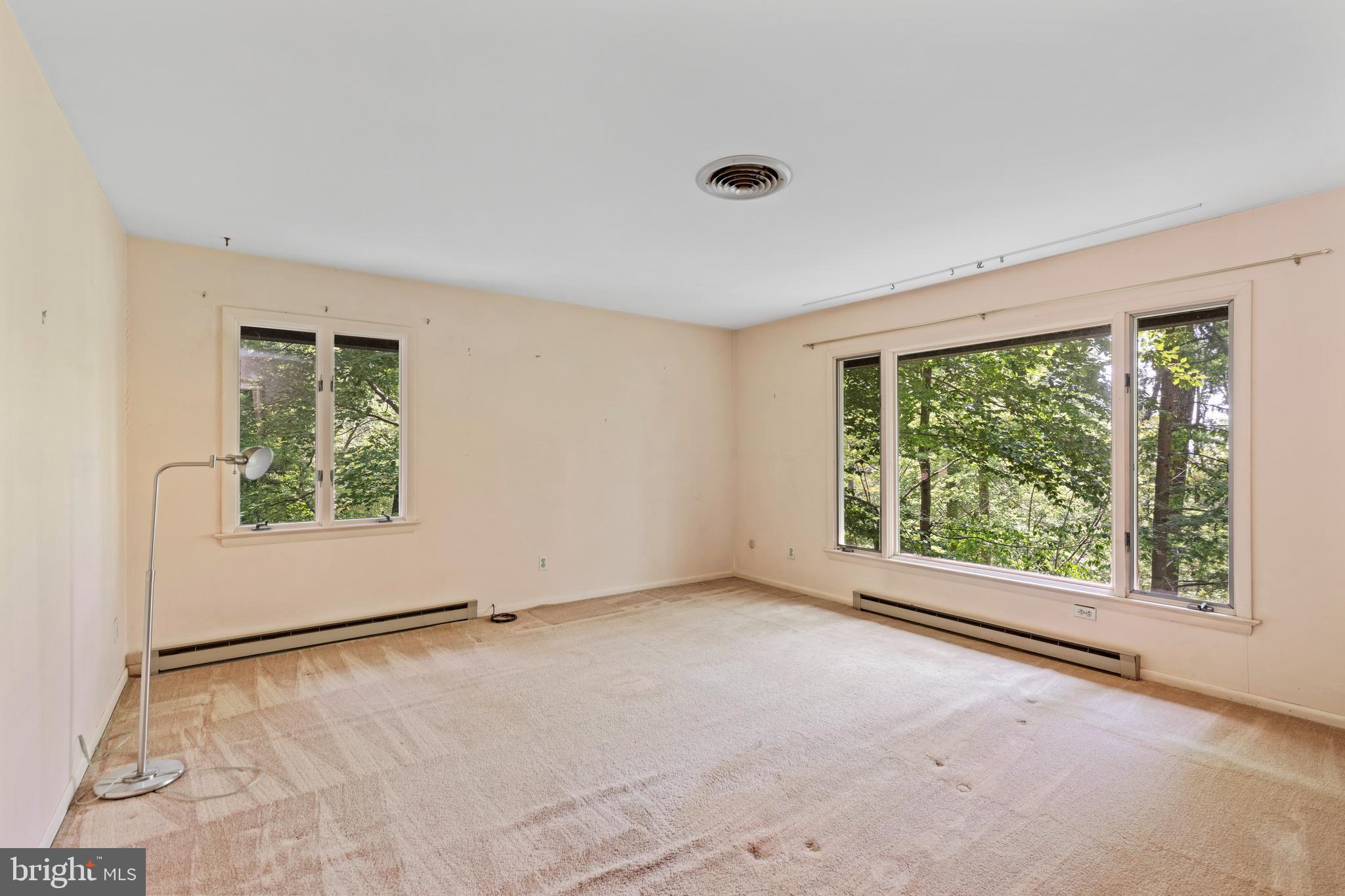1236 Eagle Road New Hope, PA 18938 - Photo 25 of 40 Main Bedroom (Second Floor)