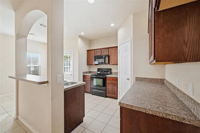 $1,475 | 813 Parkplace Ridge, Unit 815, Princeton, TX 75407