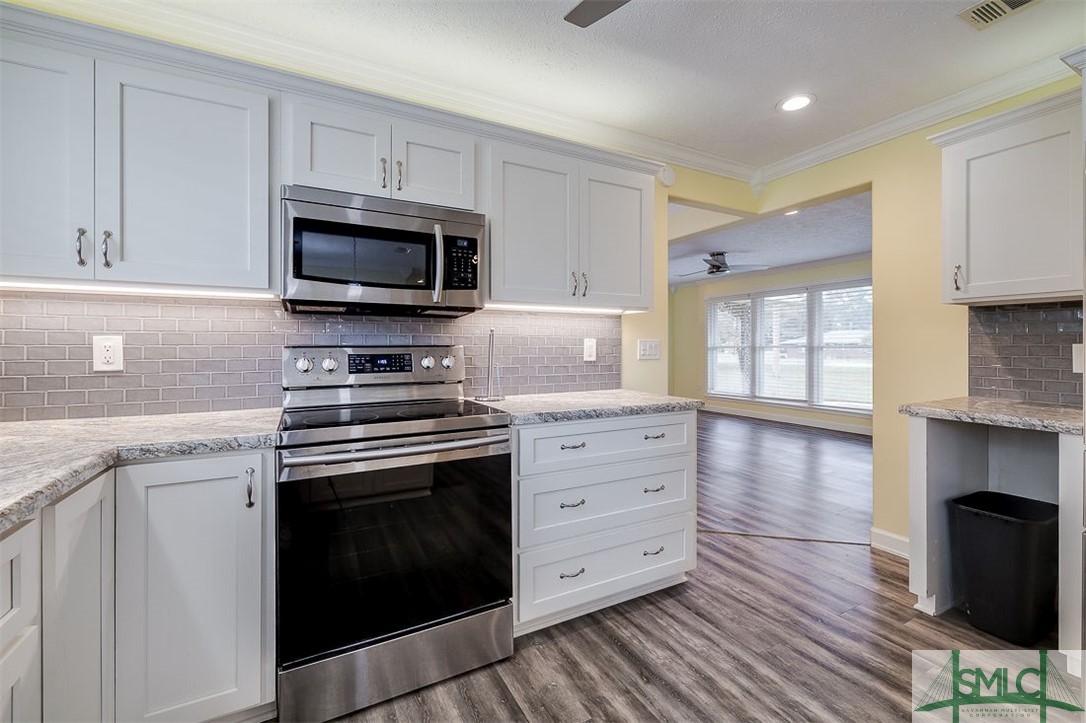 226 George Road Bloomingdale, GA 31302 - Photo 11 of 46 Kitchen