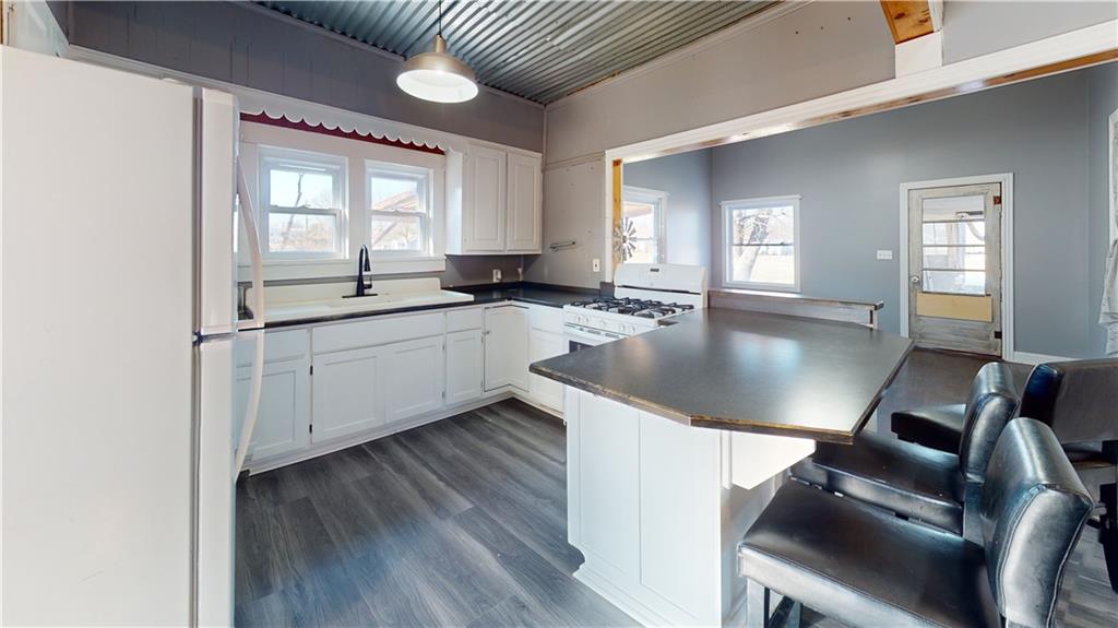 308 East Yale Street Liberal, MO 64762 - Photo 4 of 15