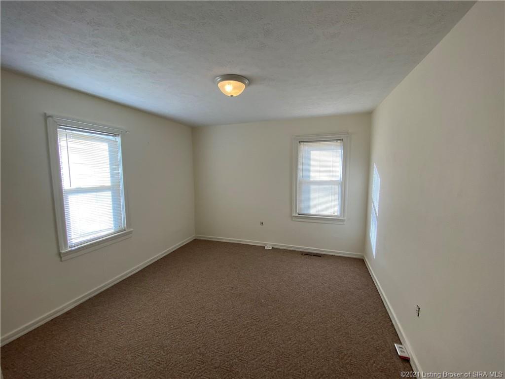 2015 West Moonglo Road Scottsburg, IN 47170 - Photo 10 of 19 Gallery Image 10