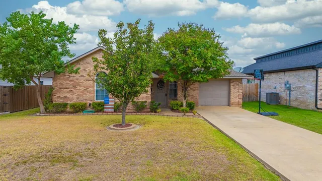 $279,900 | 702 Aldridge Street, Commerce, TX 75428