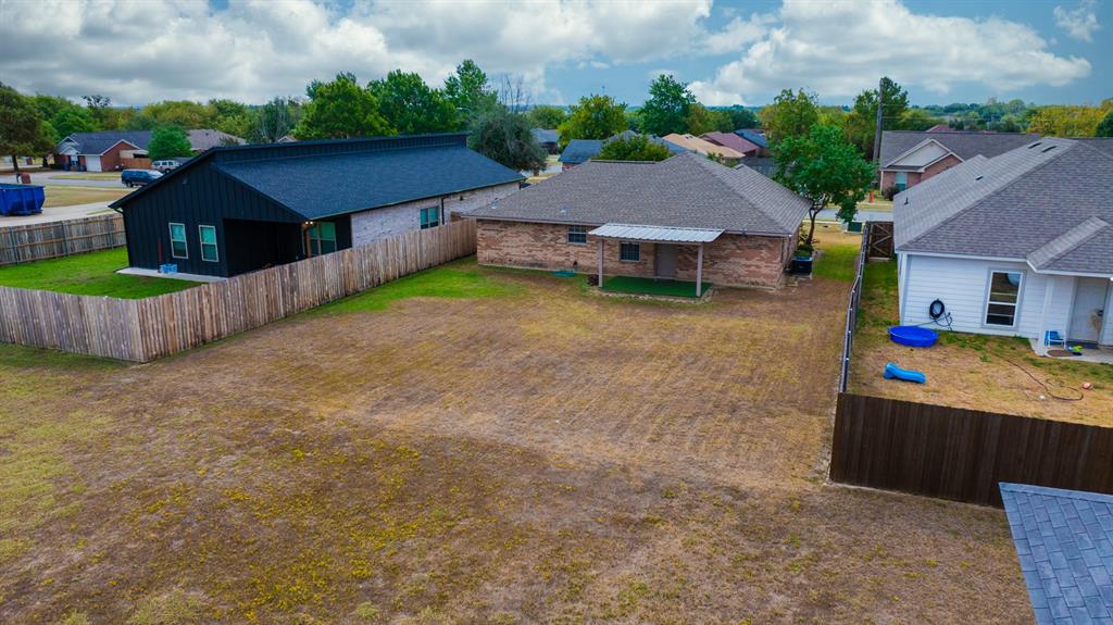 702 Aldridge Street Commerce, TX 75428 - Photo 2 of 18