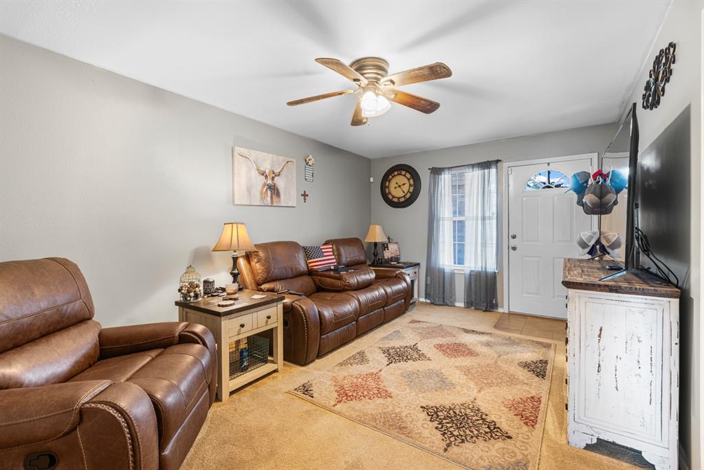 702 Aldridge Street Commerce, TX 75428 - Photo 7 of 18
