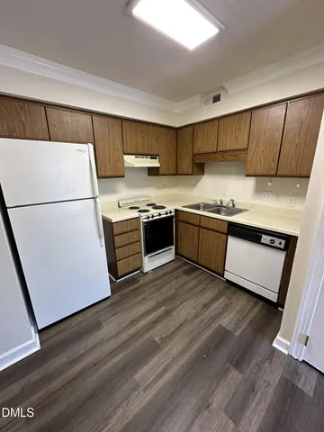 $925 | 3532 Ivy Commons Drive, Unit 301, Raleigh, NC 27606