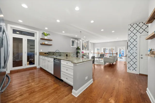 $849,000 | 1116 West Hubbard Street, Unit 1E, Chicago, IL 60642