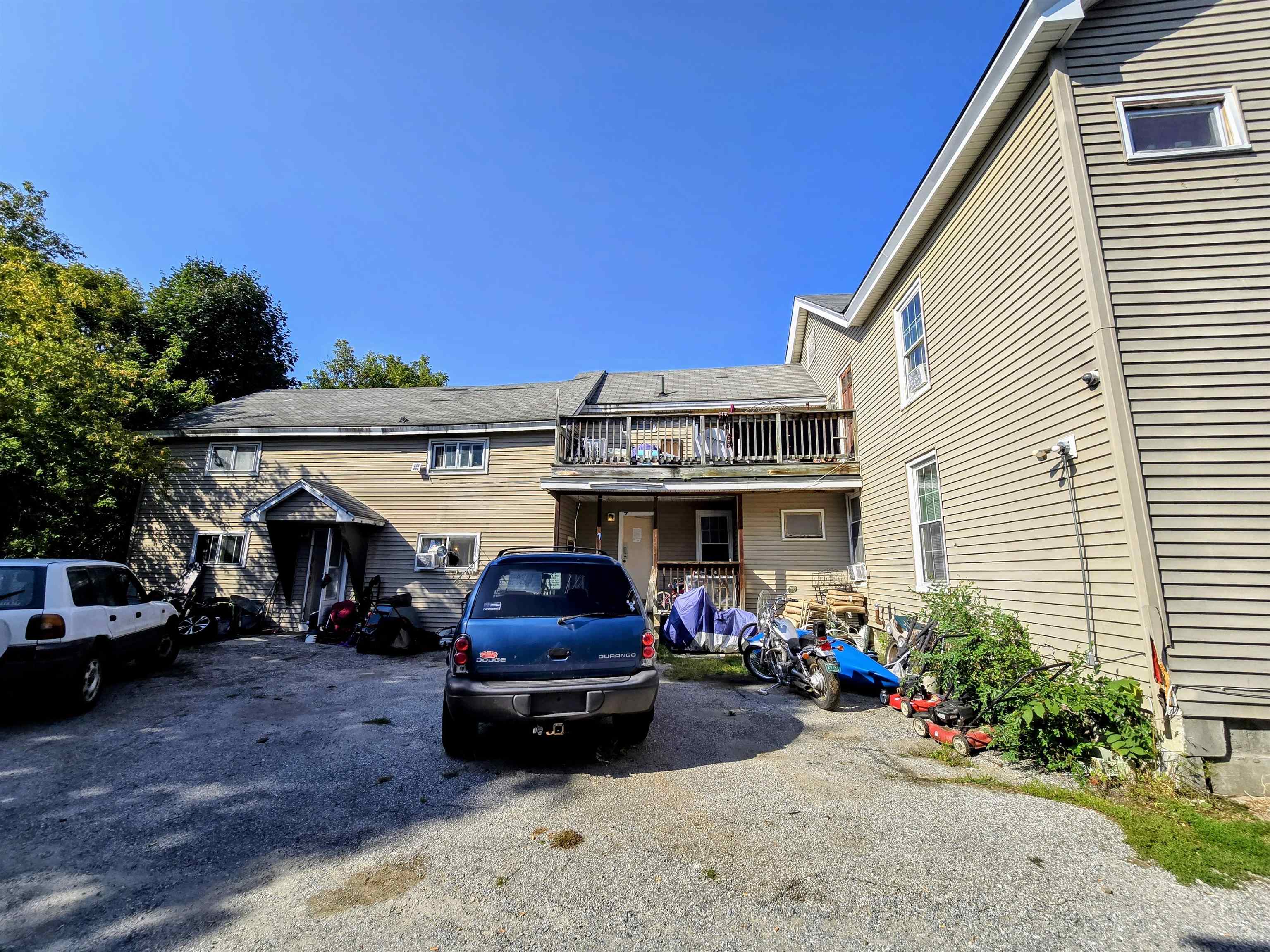 43 Summer Street Rutland, VT 05701 - Photo 3 of 25