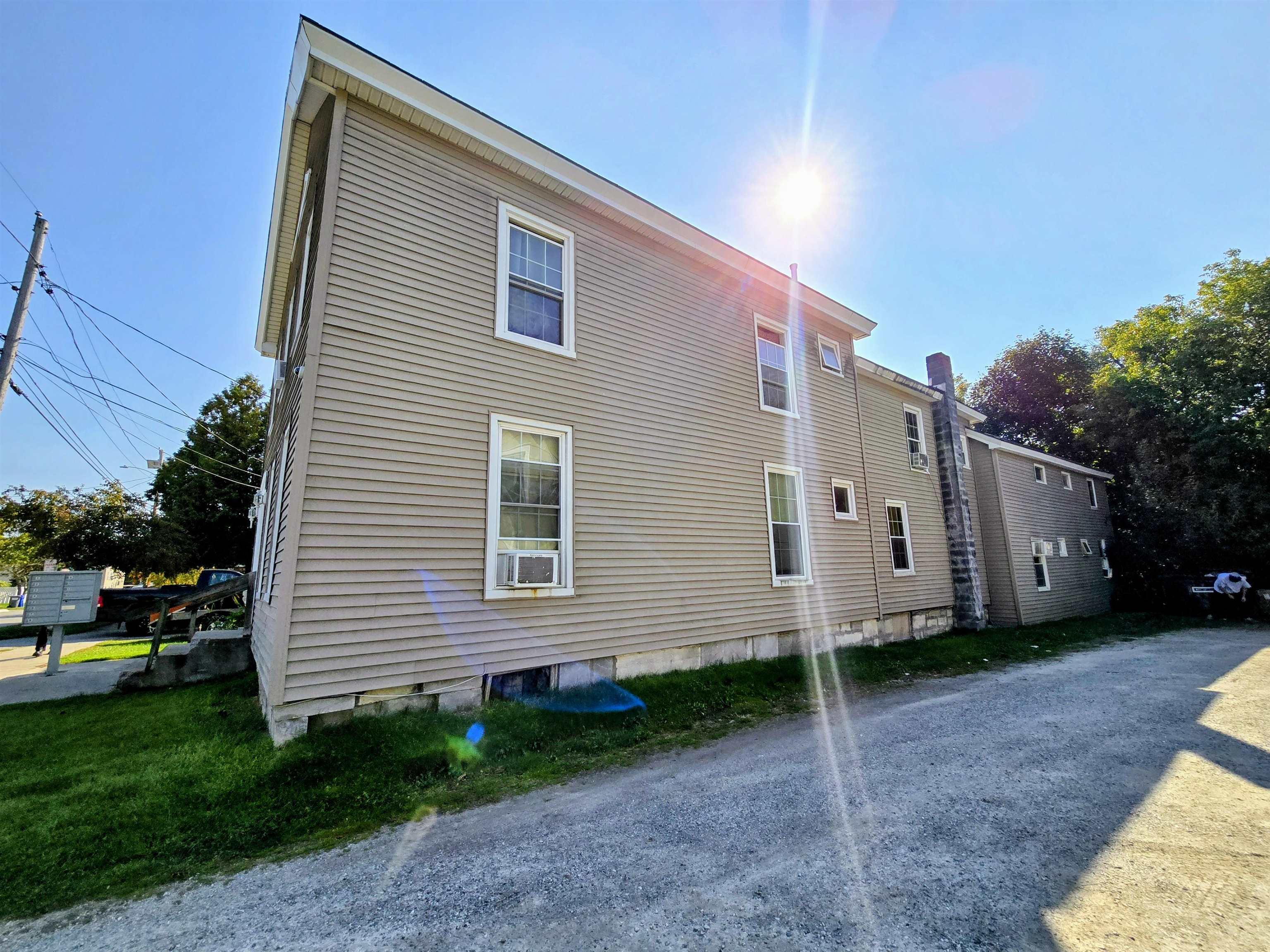 43 Summer Street Rutland, VT 05701 - Photo 4 of 25