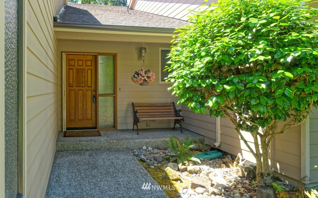 7032 Foothill Loop Southwest Olympia, WA 98512 - Photo 4 of 25 Gallery Image 4